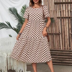 🆕Checkered Brown Midi Dress